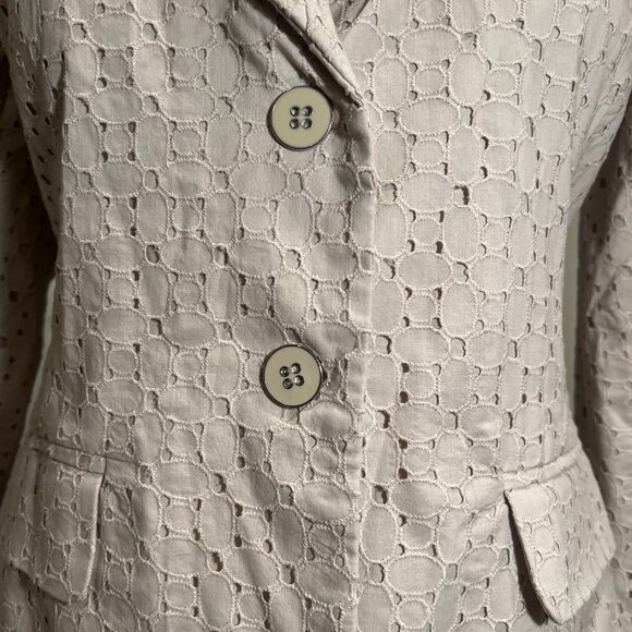 NWT NY & Company Tan Embroidered Eyelet Two button Blazer, Size 8 - Picture 3 of 16